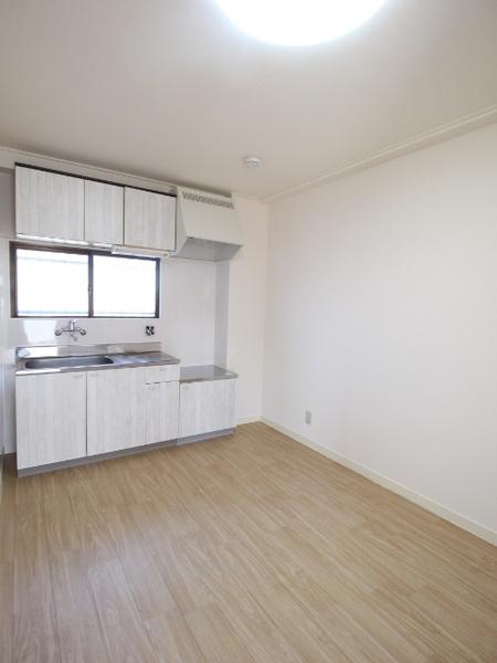 エッセンシャルハウスエビ