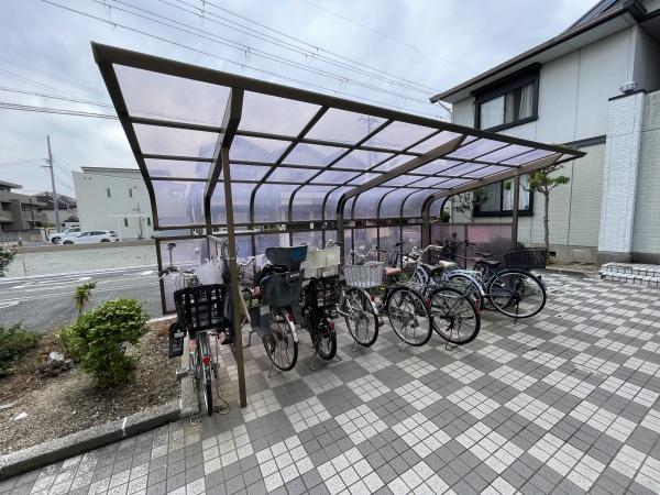 レストハイツ旭　B棟