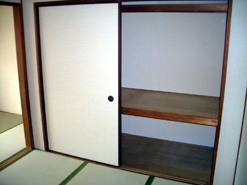 八田ハイツ　A棟