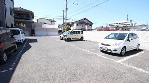ワカバハイツ