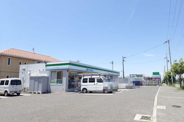 羽衣グリーンハイツ(ファミリーマート堺鳳西町二丁店)