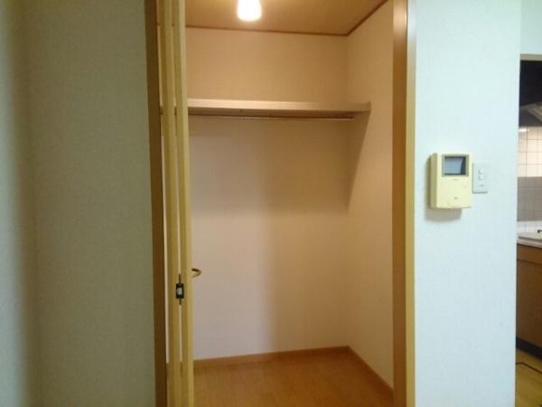 シェアー・イースト
