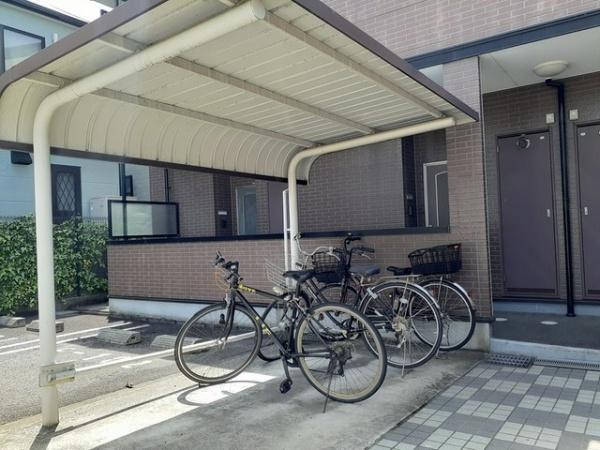 シェアー・イースト