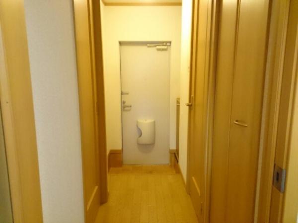 シェアー・イースト