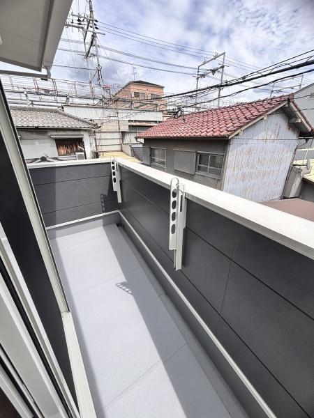 堺市西区鳳東町１丁のアパート