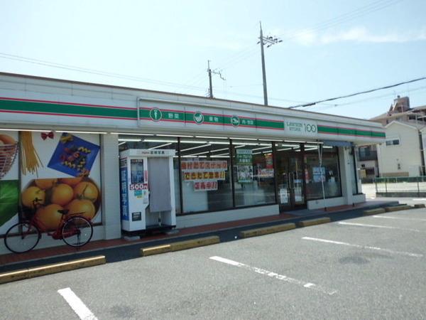トレゾールＭ(ローソンストア100泉大津二田町店)