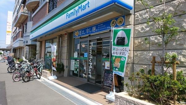 メゾンエスト(ファミリーマートJR鳳駅前店)