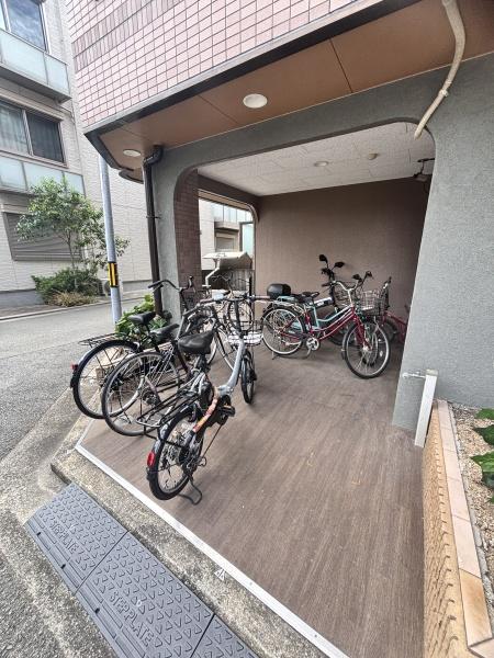メゾンエスト