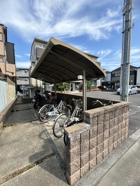 エムズ　フォレスタ