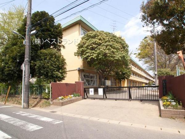 千葉市花見川区三角町のテラスハウス(千葉市立こてはし台中学校)