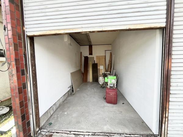 三角町貸家