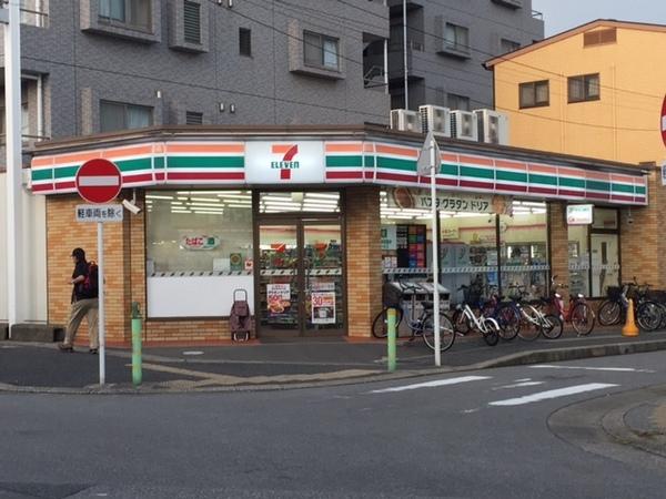 サンモール飯山満(セブンイレブン船橋薬円台駅前店)