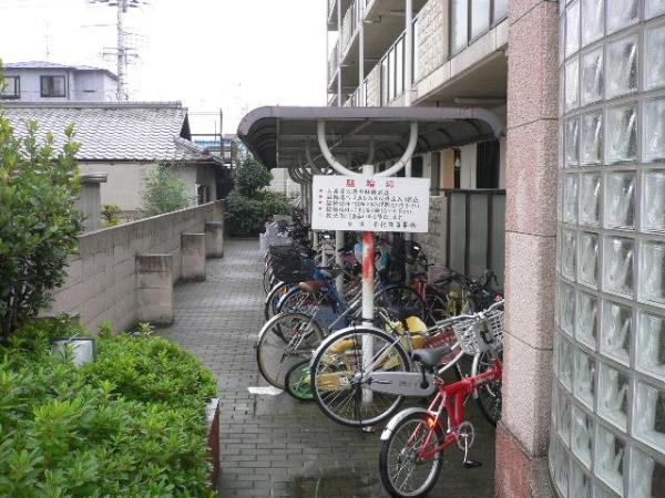 高石市千代田３丁目のマンション