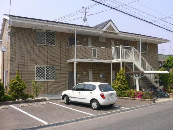 和泉市伯太町１丁目のアパート