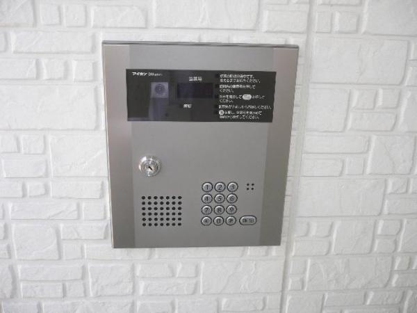 泉大津市東助松町４丁目のアパート