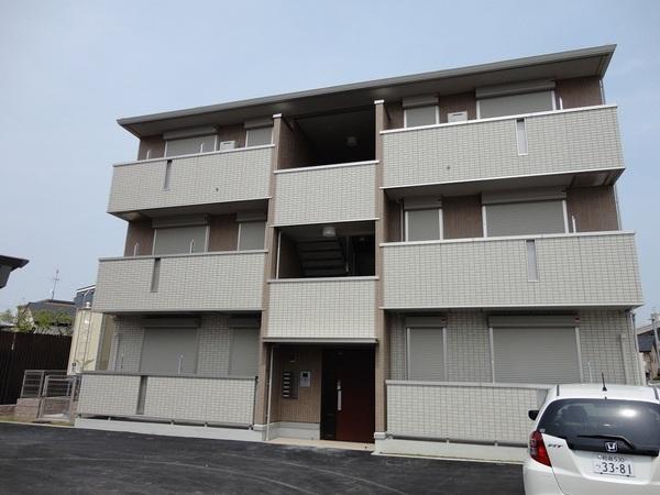 エヴァンタイユ羽衣(A棟)
