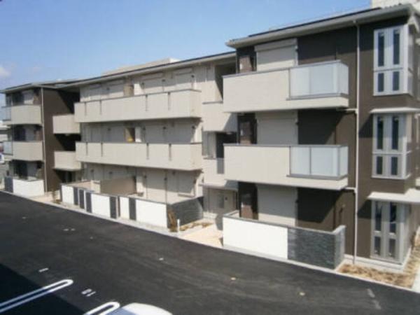 泉大津市東雲町のアパート