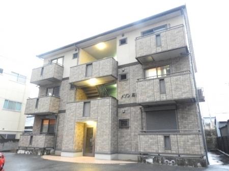 泉大津市高津町のアパート