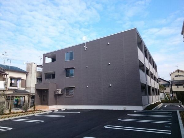 泉大津市東助松町2丁目のアパート