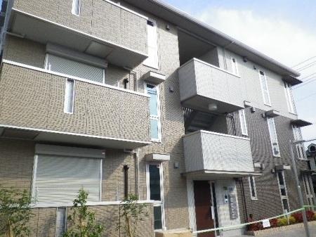 堺市西区鳳北町８丁のアパート