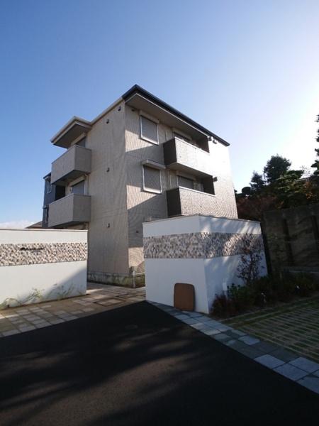 和泉市王子町3丁目のアパート