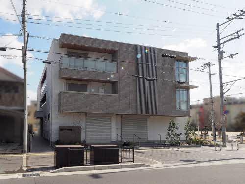 堺市西区鳳南町３丁のマンション
