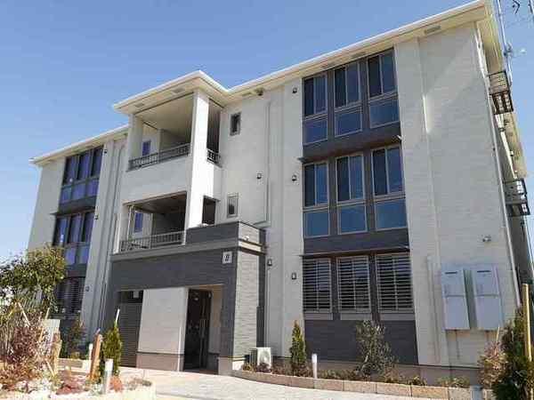 和泉市府中町のアパート