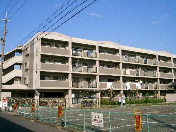 泉大津市東豊中町２丁目のマンション