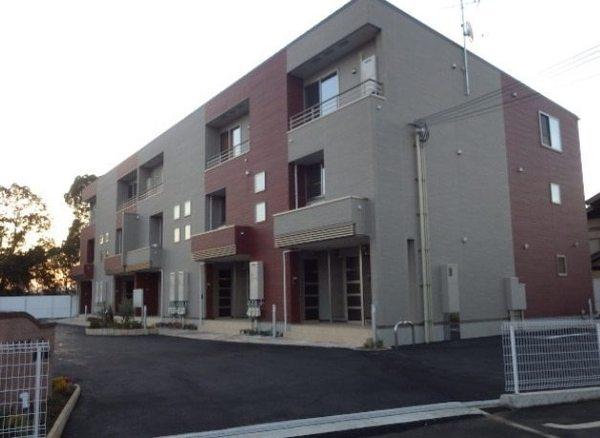 和泉市伯太町４丁目のアパート