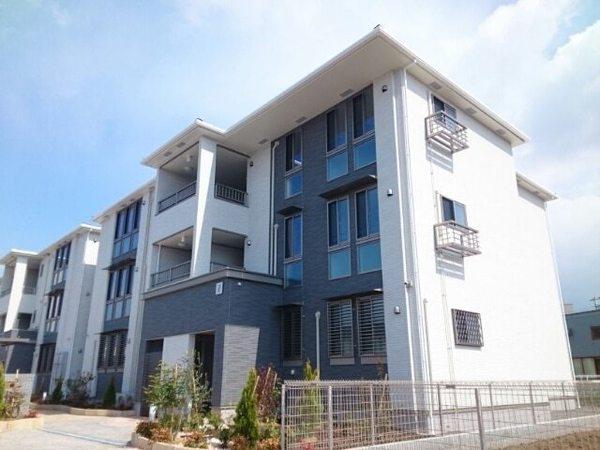 和泉市府中町のアパート