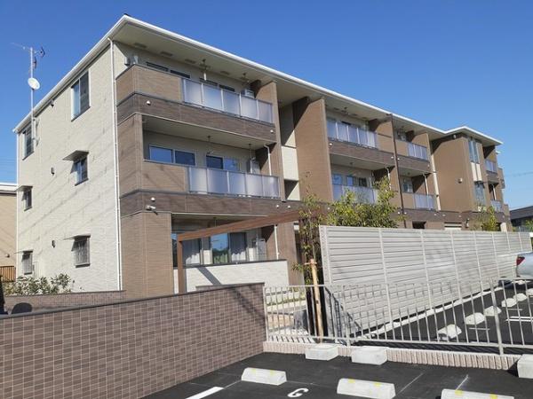 和泉市府中町のアパート
