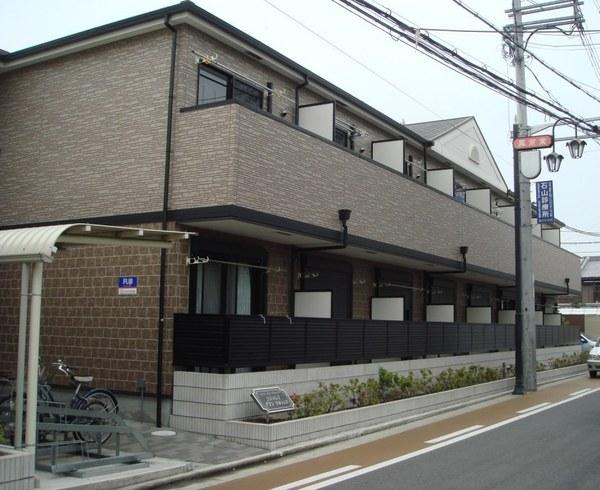 堺市西区上のアパート