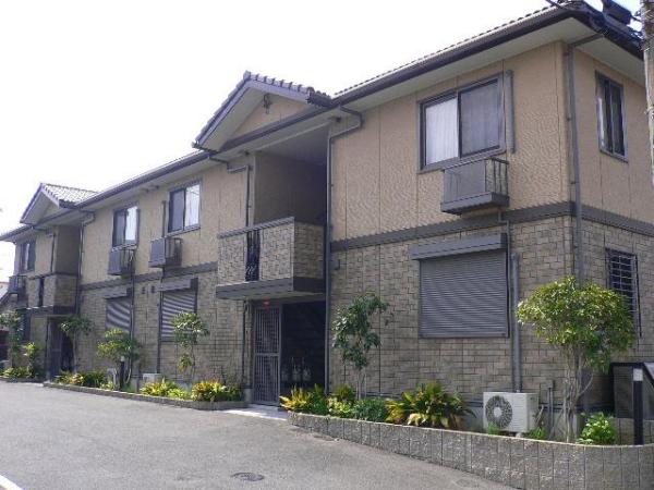 泉大津市東助松町１丁目のアパート