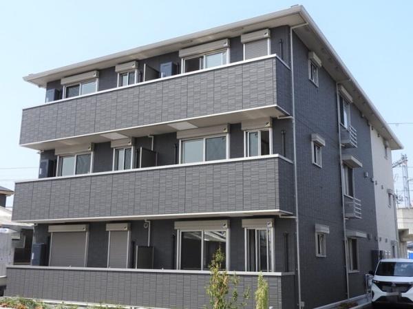 泉大津市式内町のアパート