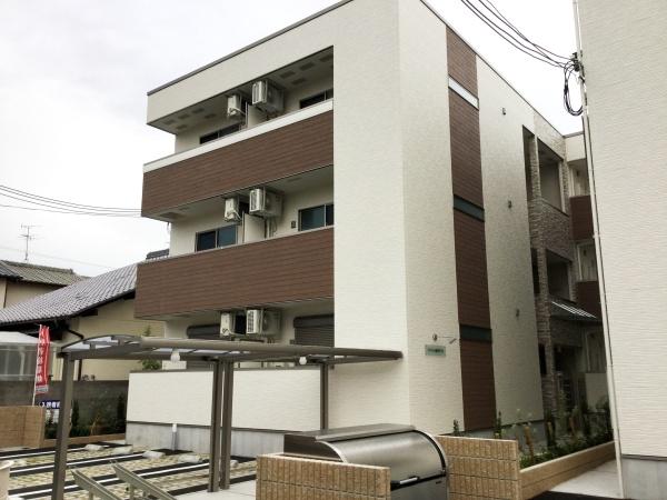 堺市西区鳳中町９丁のアパート