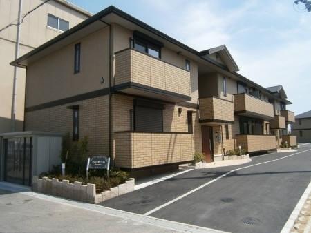 泉大津市東雲町のアパート
