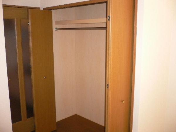 堺市西区鳳中町８丁のアパート