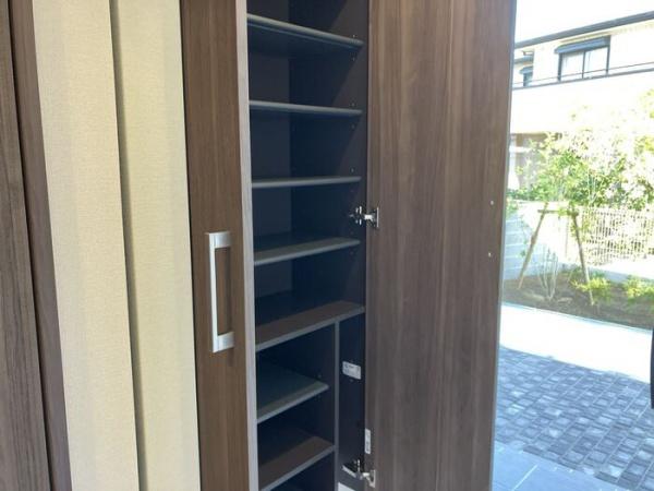 和泉市尾井町１丁目のアパート