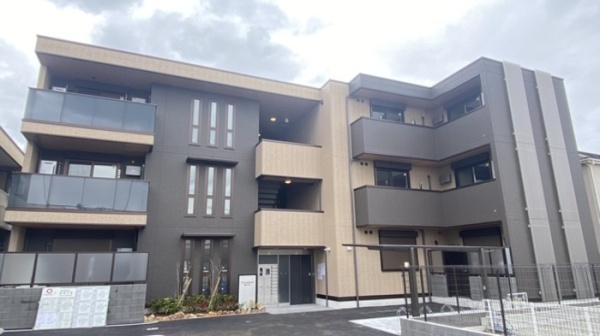 堺市西区鳳中町４丁のアパート