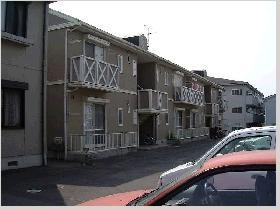 和泉市伯太町２丁目のハイツ