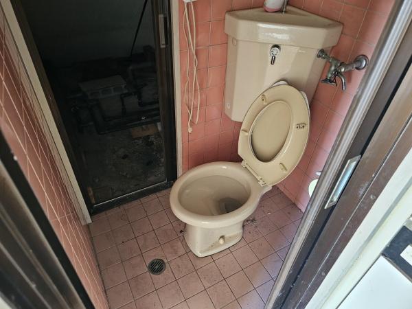 高石市綾園１丁目の店舗（建物一部）