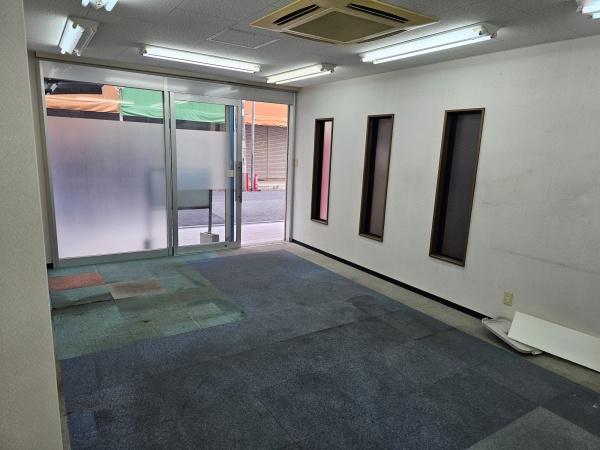 高石市綾園１丁目の店舗（建物一部）