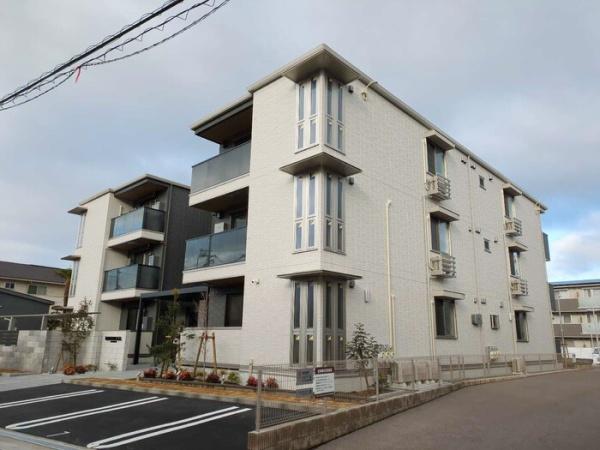 和泉市府中町６丁目のアパート