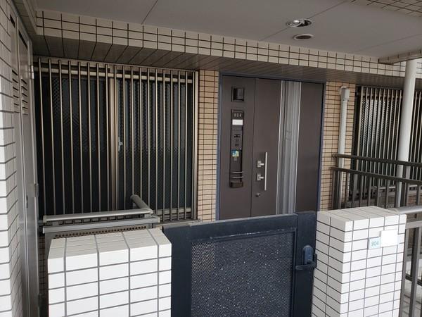 高石市綾園1丁目のマンション(エントランス)