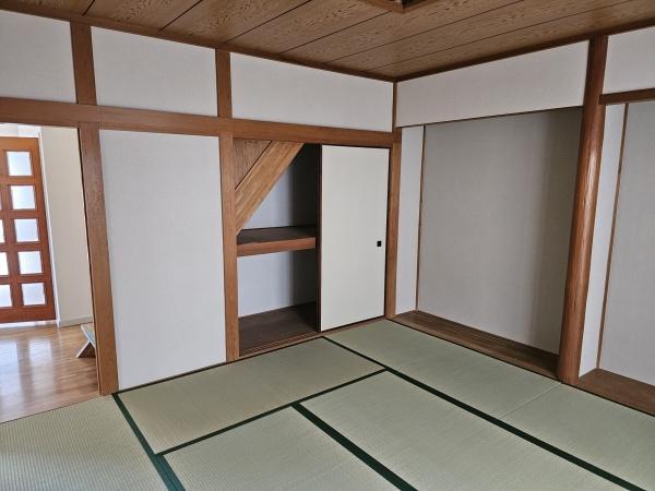 高石市綾園３丁目の貸家