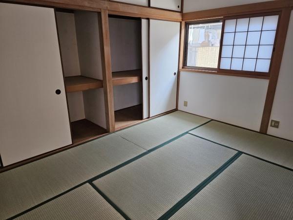 高石市綾園３丁目の貸家