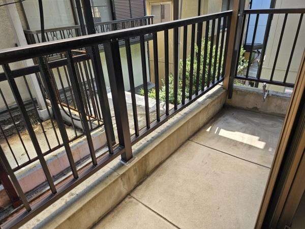 高石市綾園３丁目の貸家