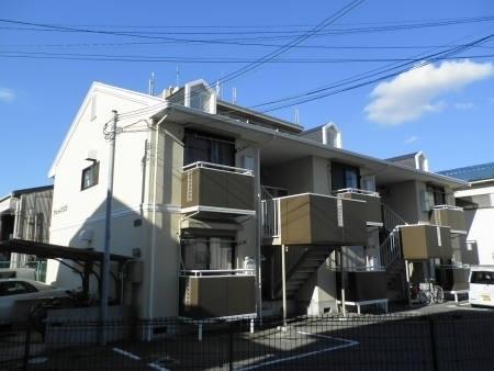 泉大津市二田町3丁目のアパート