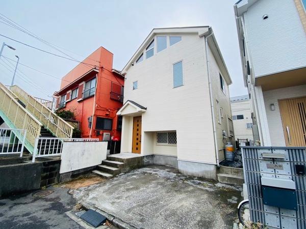 亀井野貸家