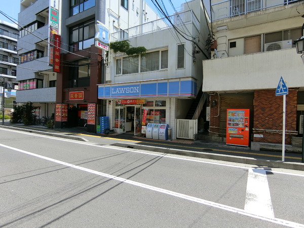 ペアシティー湘南(ローソン　湘南台２丁目店)